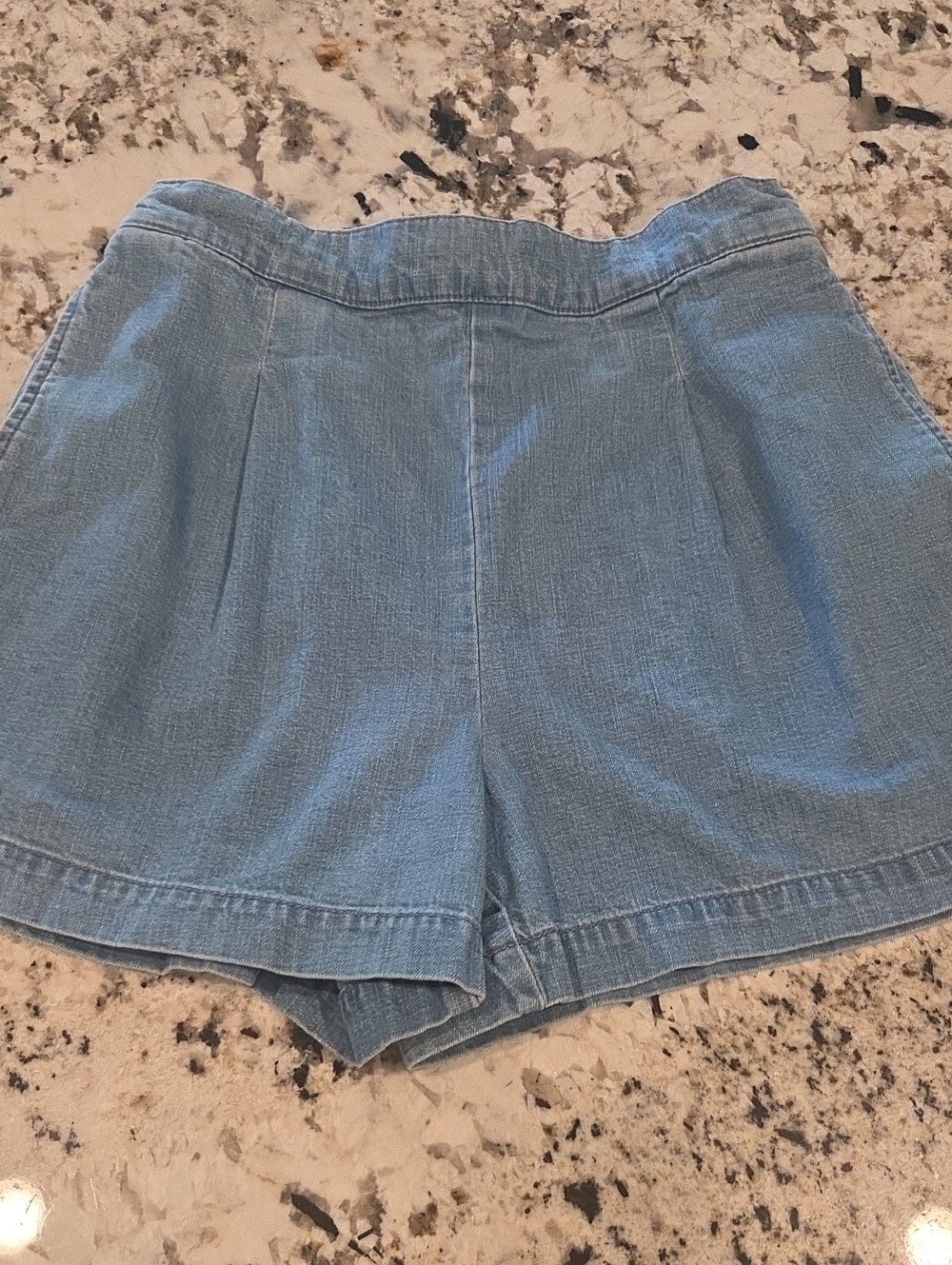 Madewell Light Blue Denim Pleated Shorts With Pockets
